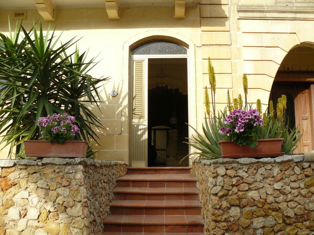 Acomodation House Kavarna Xaghra Bagian luar foto